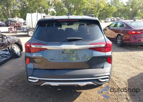 2023 Kia Seltos S z USA, uszkodzony, nr VIN KNDEU2AA1P7394638